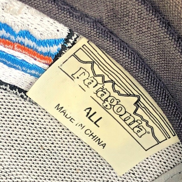 Patagonia Snap Back Trucker Hat Purple Mesh Cap VTG LOGO Patch Outdoors Hiking - Picture 7 of 9